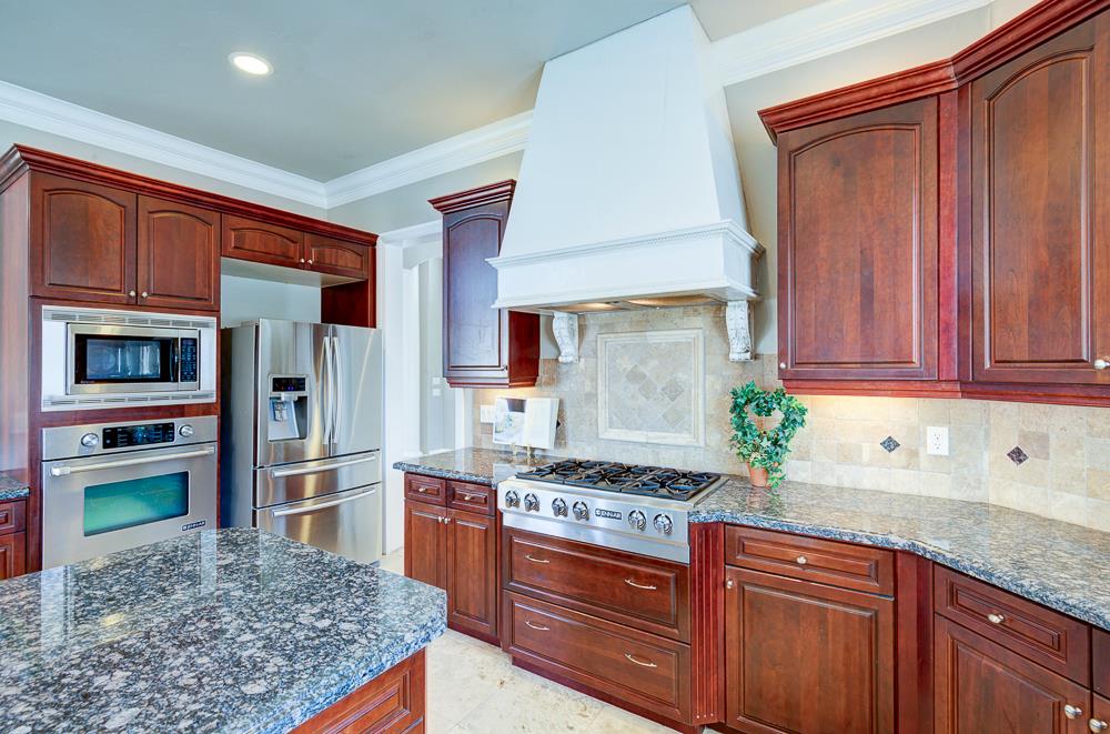 2096 E Olympic Ave, Fresno, CA 93730