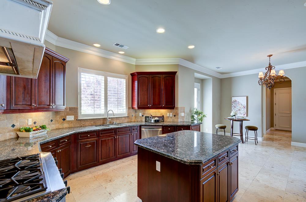 2096 E Olympic Ave, Fresno, CA 93730