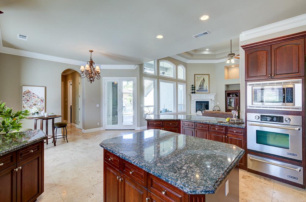 2096 E Olympic Ave, Fresno, CA 93730