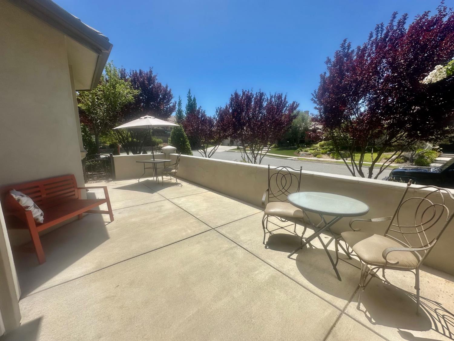 2096 E Olympic Ave, Fresno, CA 93730