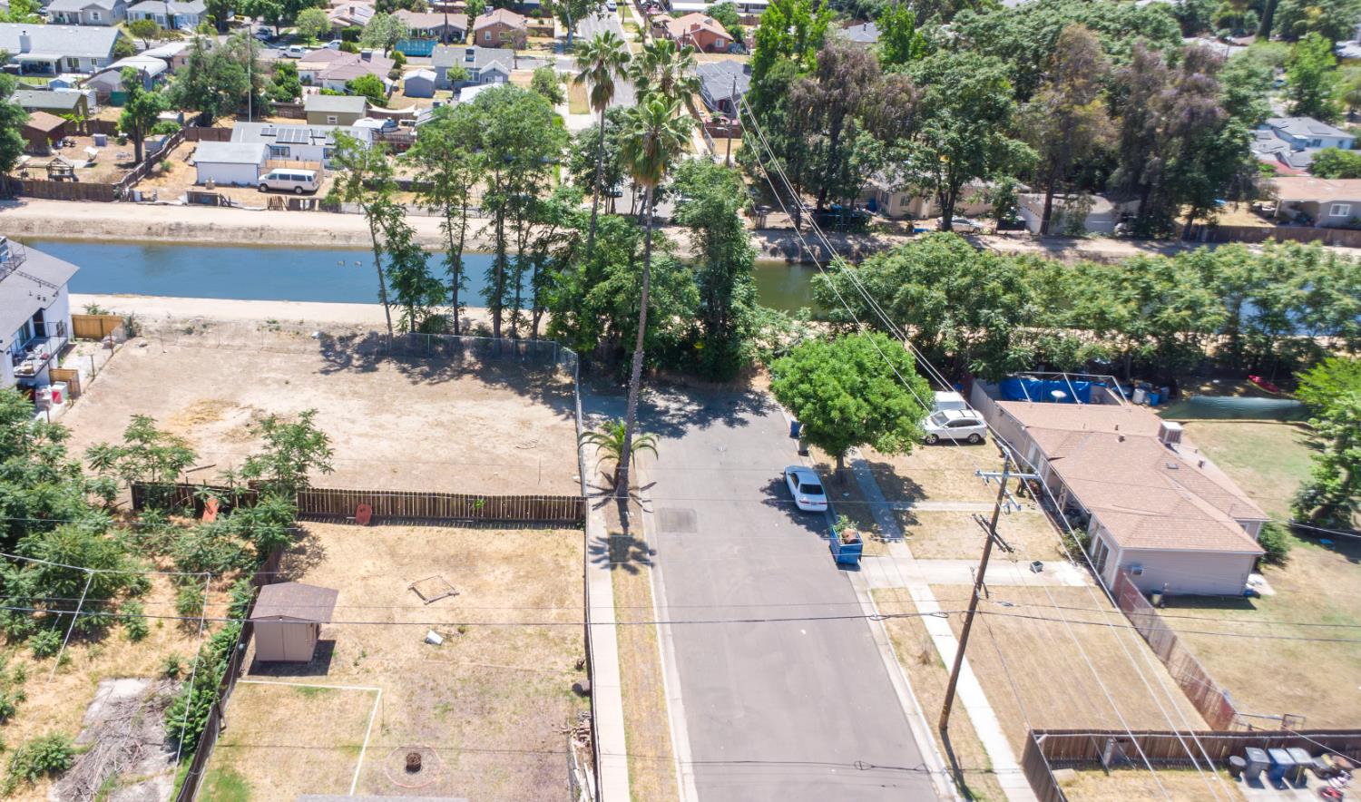 3606 N College Ave, Fresno, CA 93704