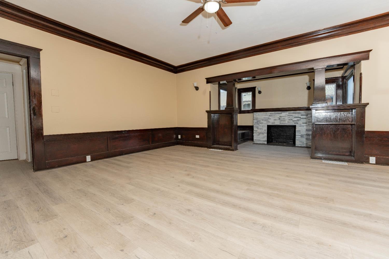 4354 E Kings Canyon Rd, Fresno, CA 93702