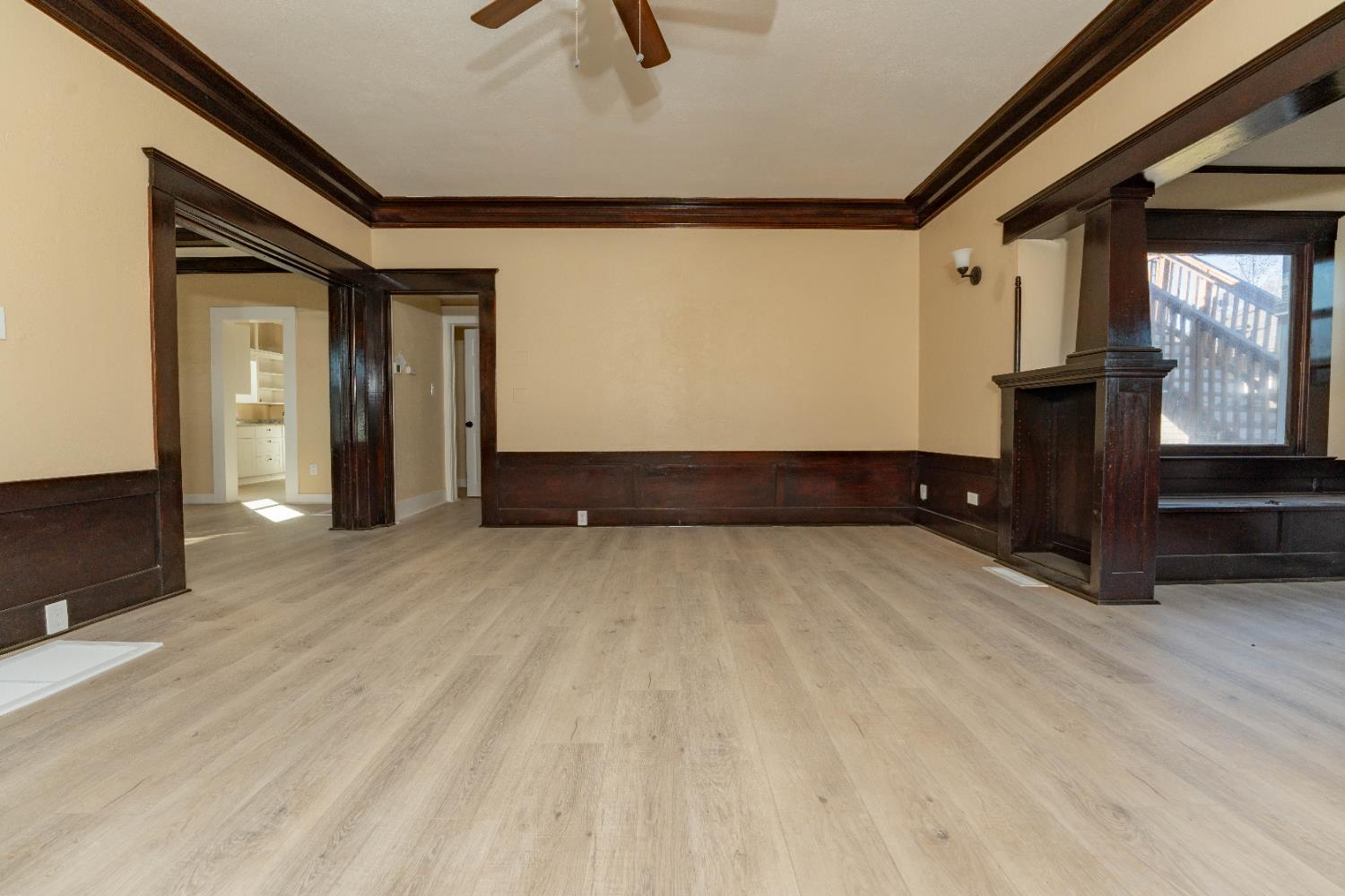 4354 E Kings Canyon Rd, Fresno, CA 93702