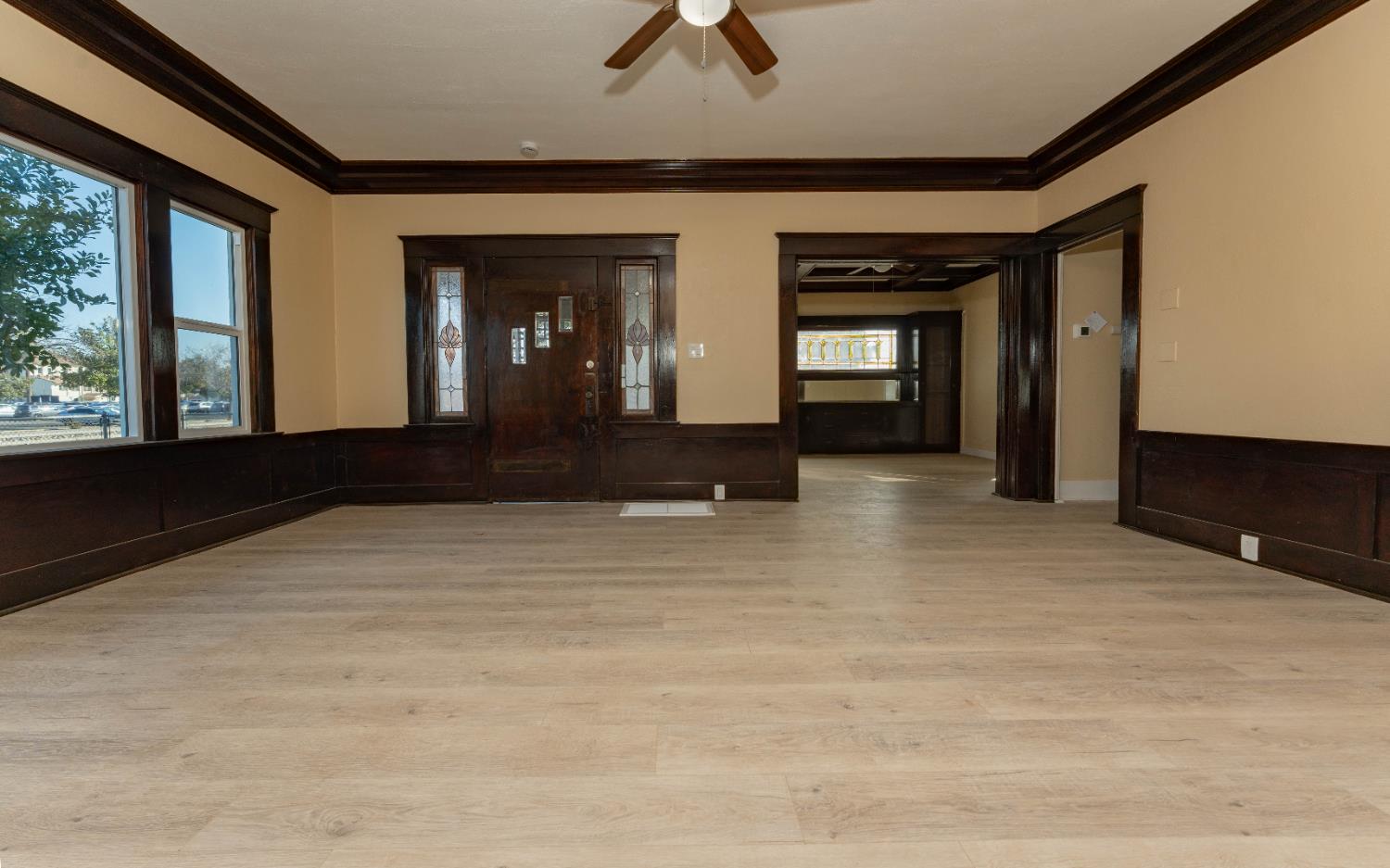 4354 E Kings Canyon Rd, Fresno, CA 93702