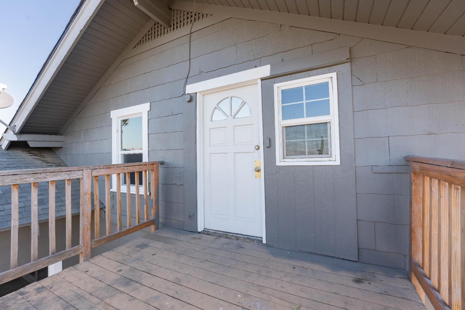 4354 E Kings Canyon Rd, Fresno, CA 93702