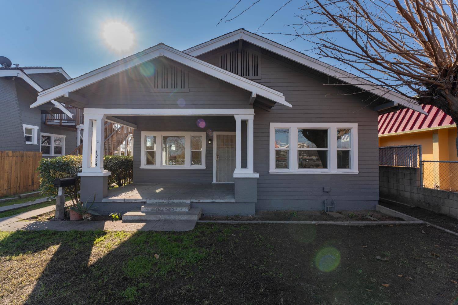 4354 E Kings Canyon Rd, Fresno, CA 93702