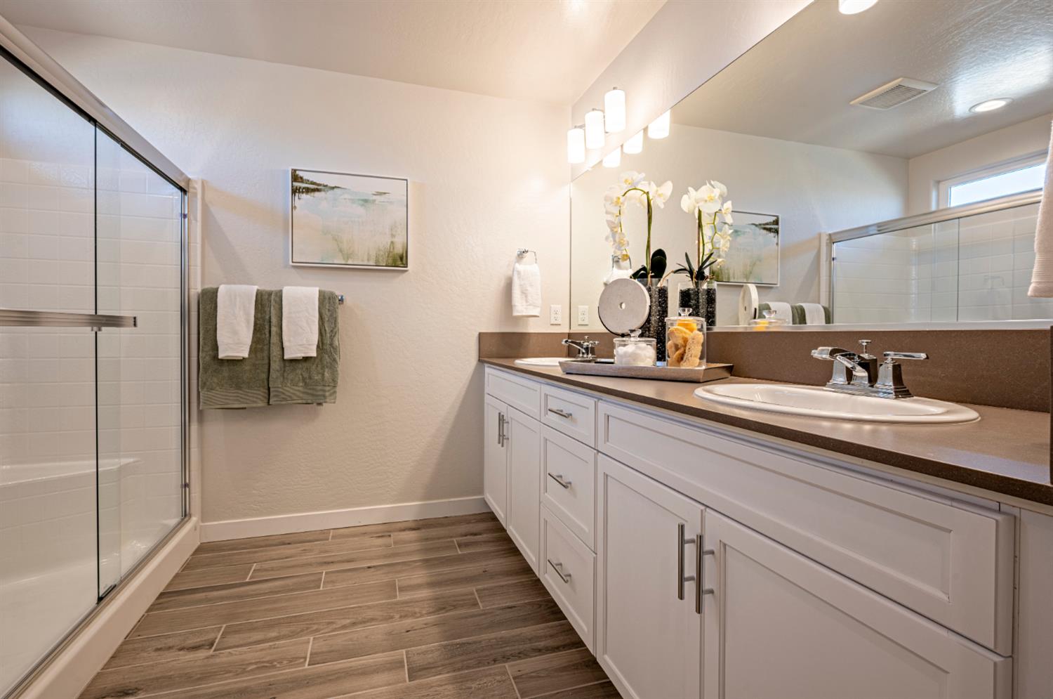 1161 Maclure Ave W, Madera, CA 93636