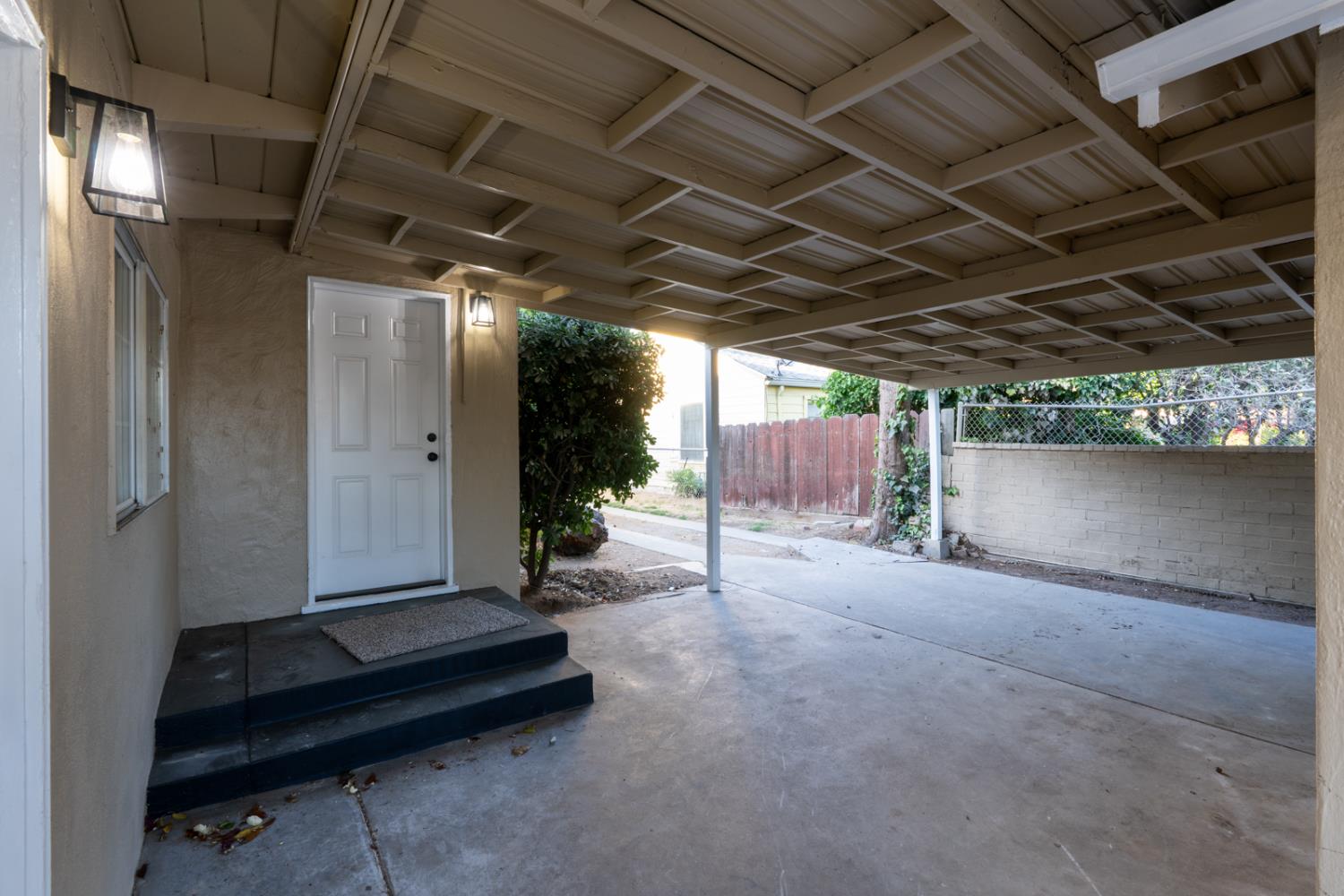 4918 E Illinois Ave, Fresno, CA 93727