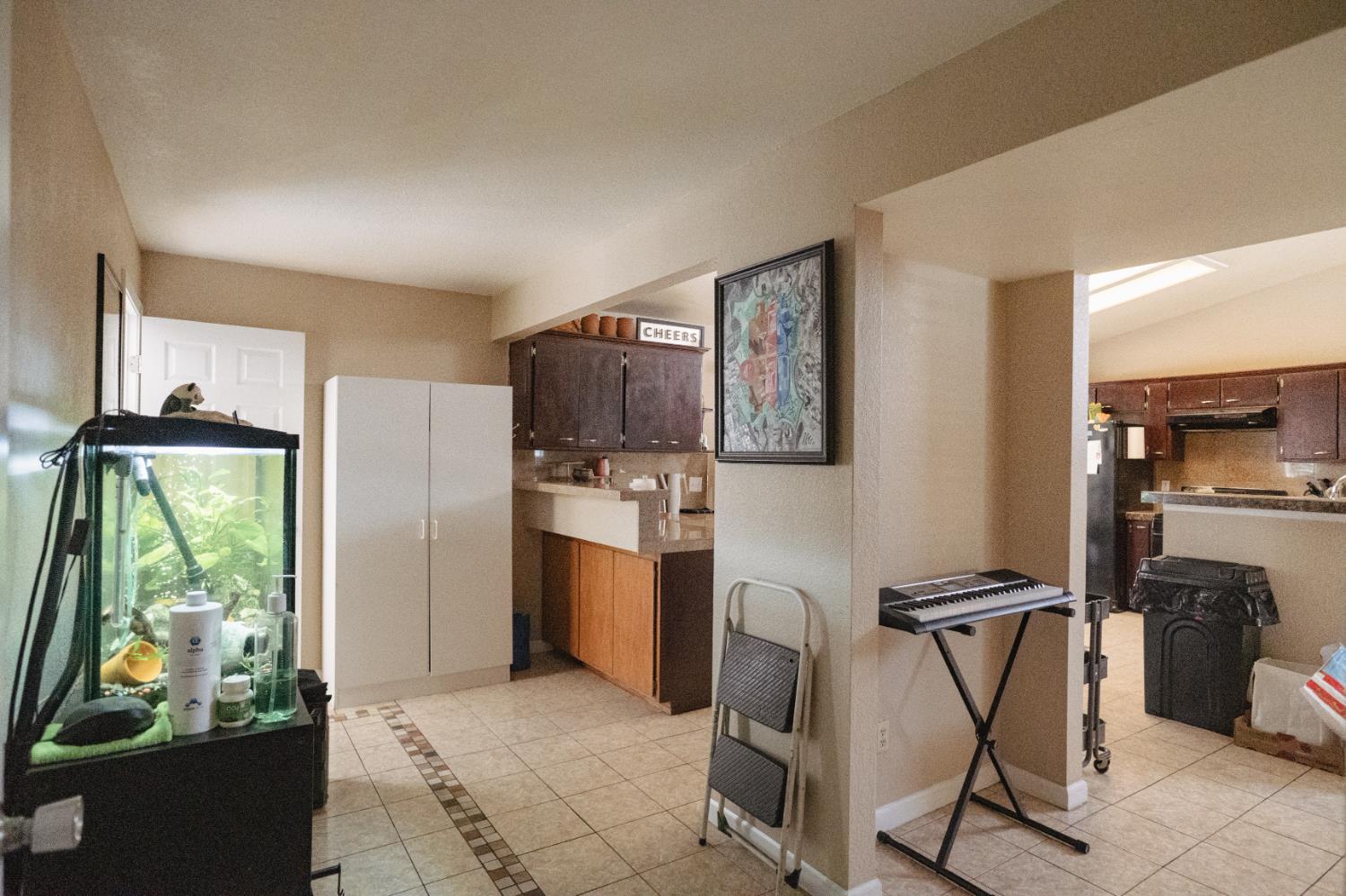 310 Buena Vista Ct, Merced, CA 95348