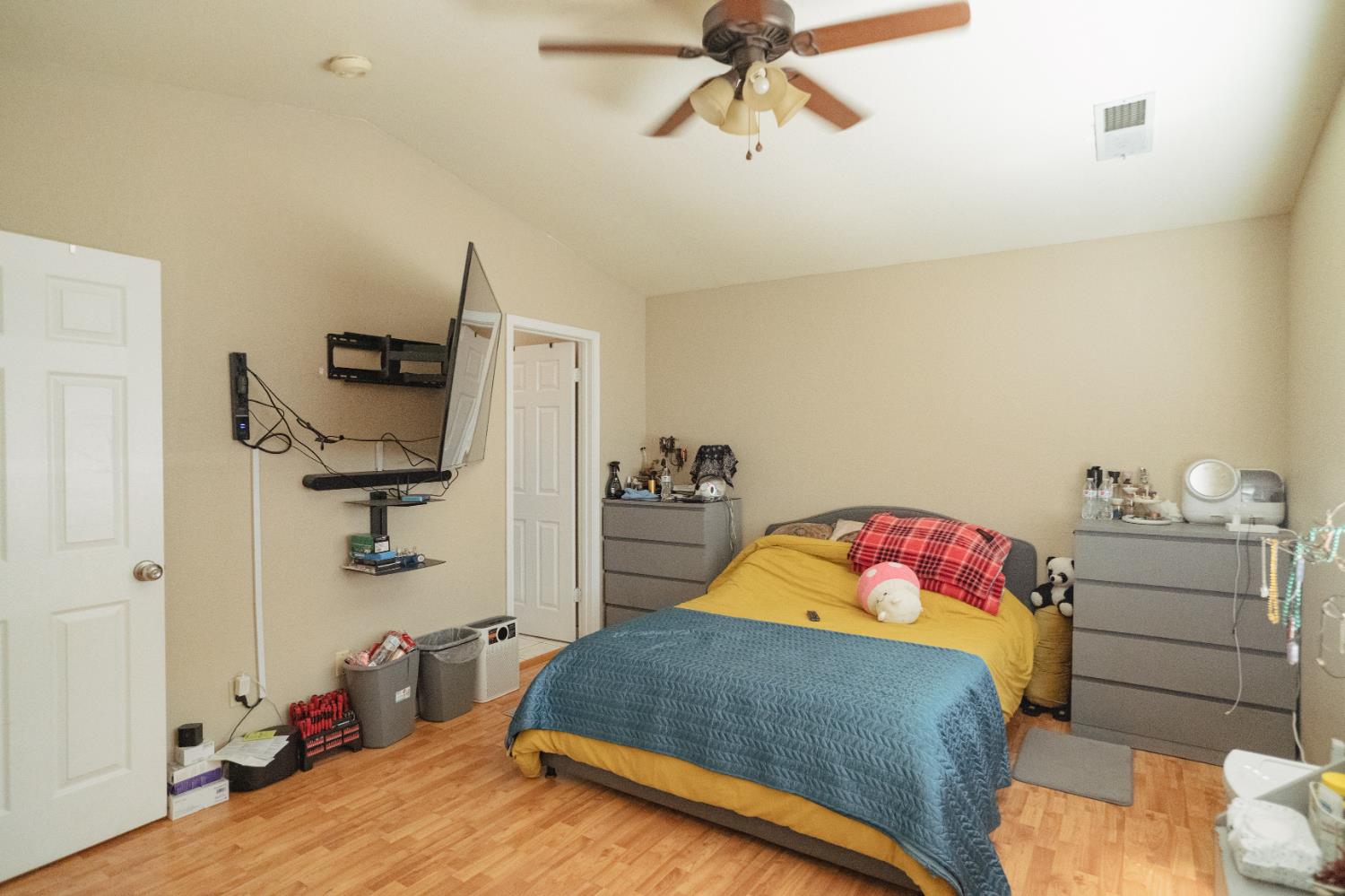 310 Buena Vista Ct, Merced, CA 95348