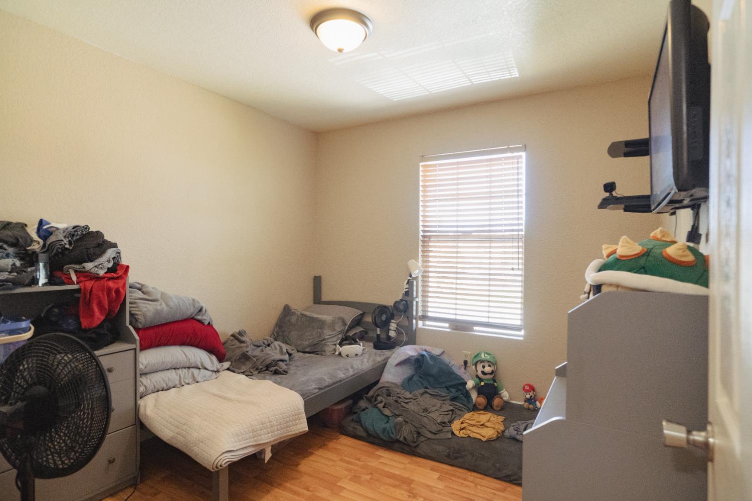 310 Buena Vista Ct, Merced, CA 95348