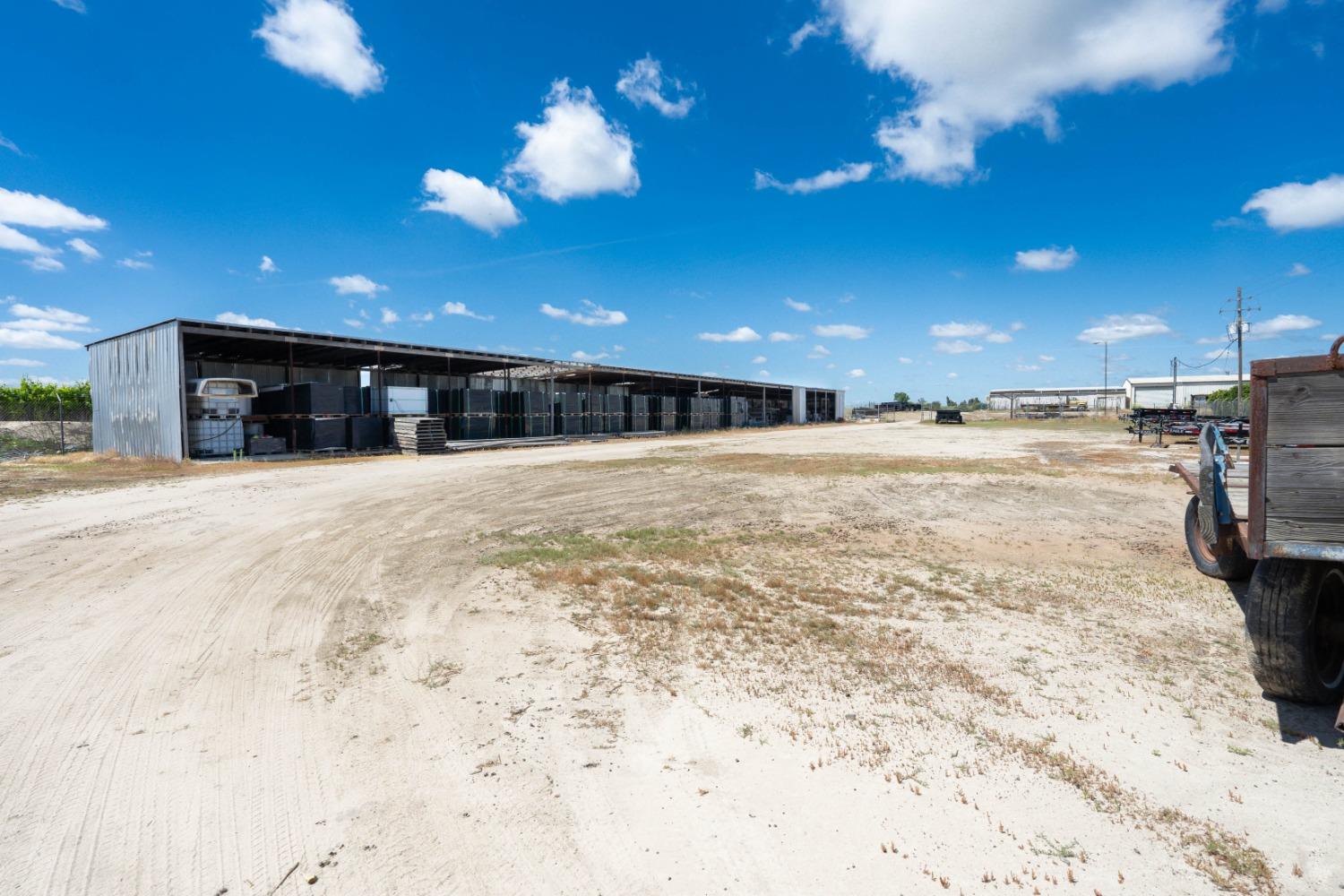 347 E Clayton Ave, Fresno, CA 93725