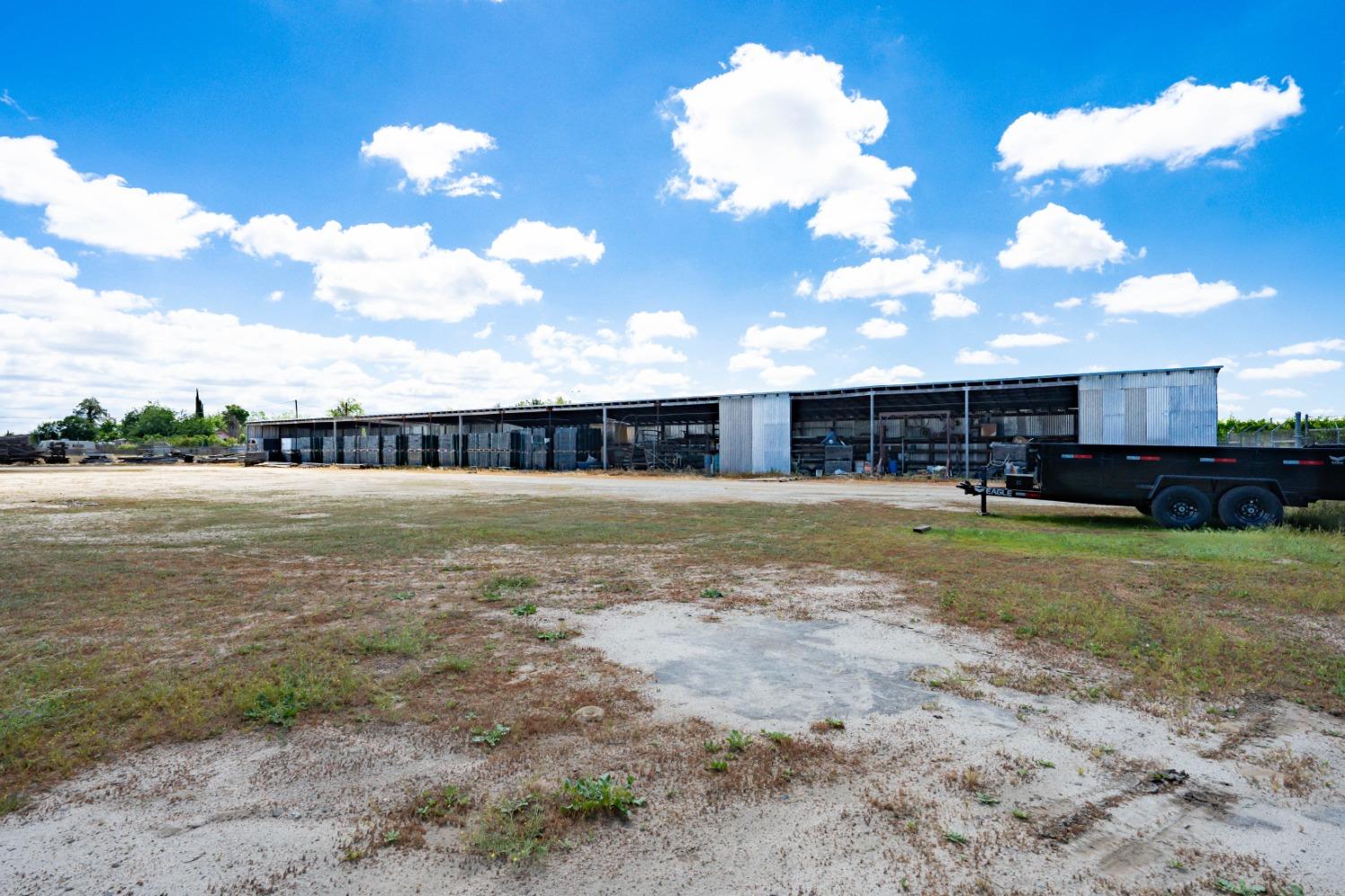 347 E Clayton Ave, Fresno, CA 93725