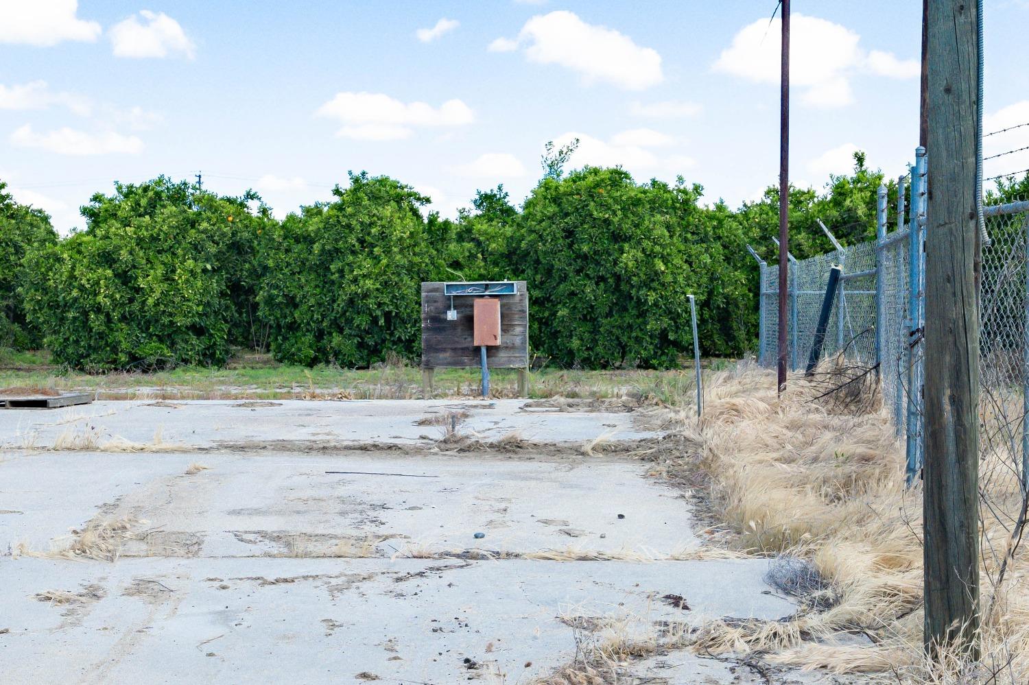 347 E Clayton Ave, Fresno, CA 93725