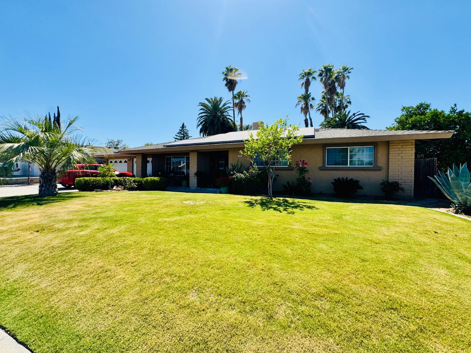 3208 Sunview Dr, Bakersfield, CA 93306