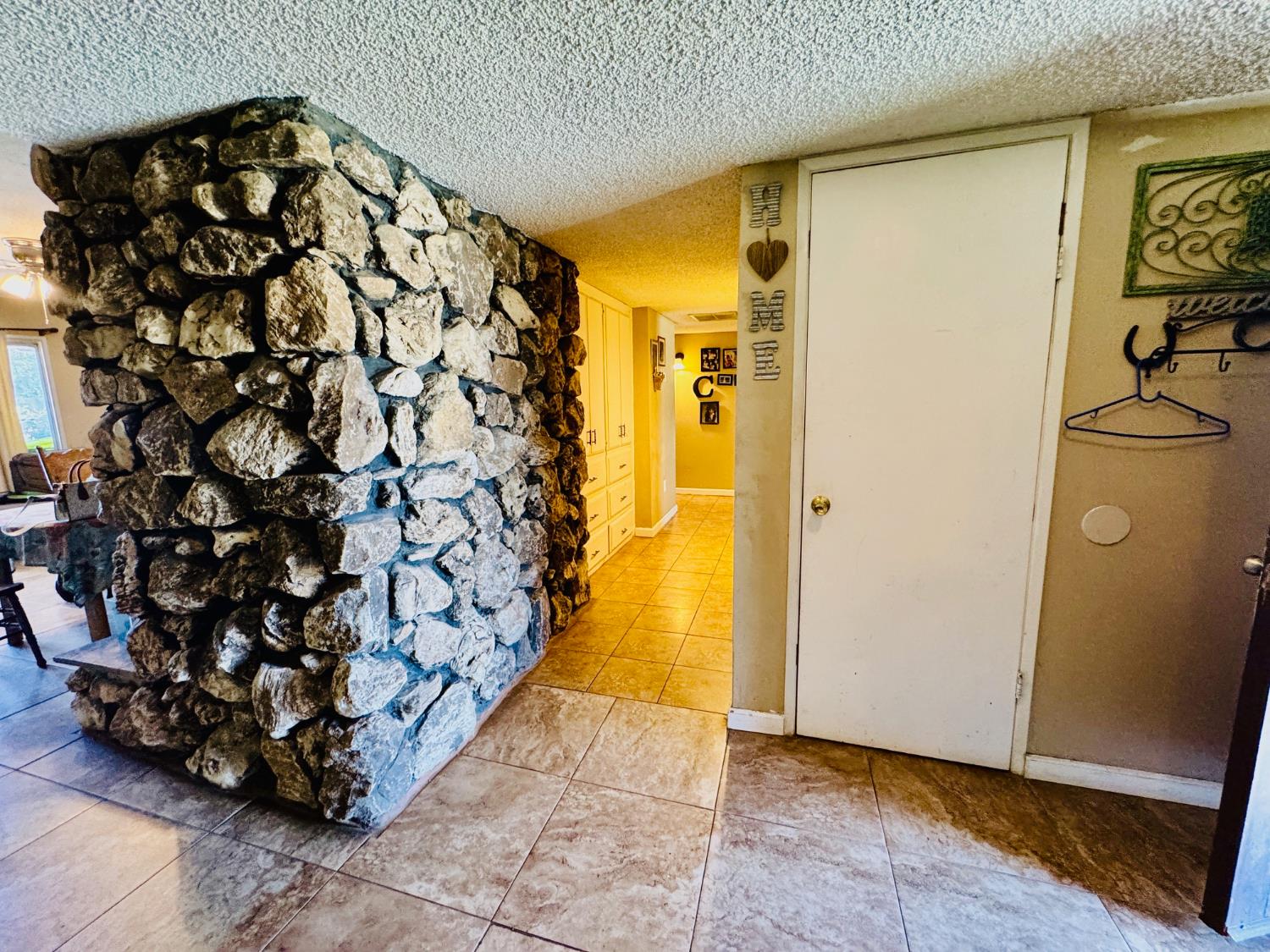 3208 Sunview Dr, Bakersfield, CA 93306