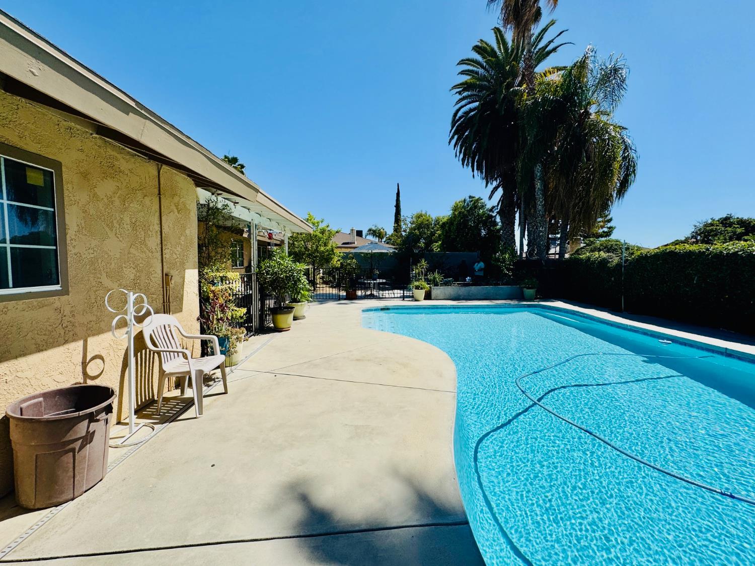 3208 Sunview Dr, Bakersfield, CA 93306