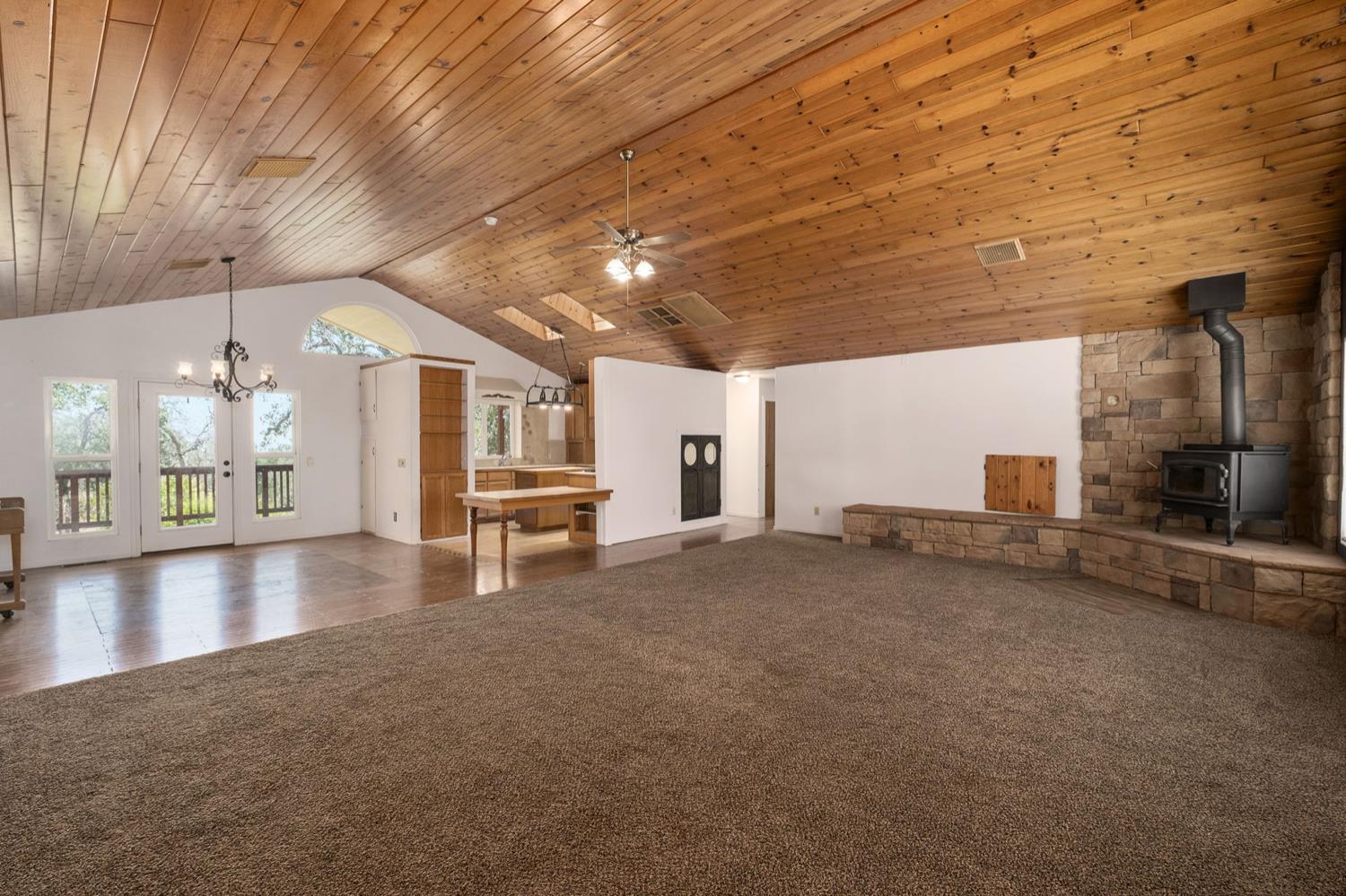 37667 Eagle Dr, Raymond, CA 93653