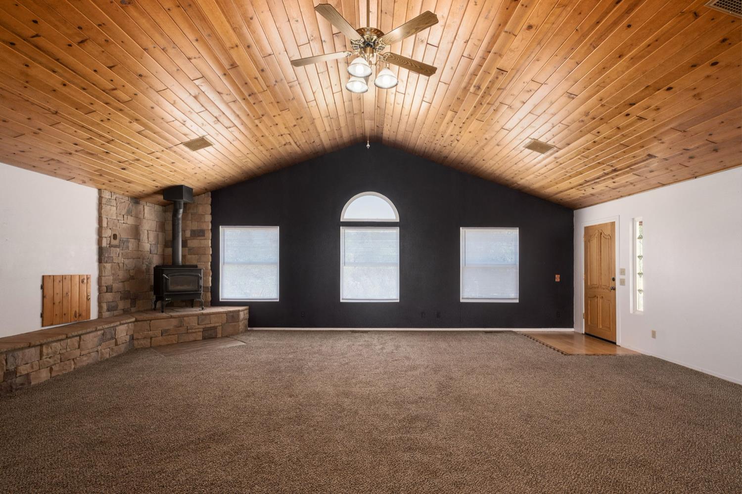 37667 Eagle Dr, Raymond, CA 93653