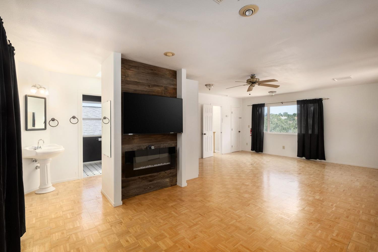 37667 Eagle Dr, Raymond, CA 93653