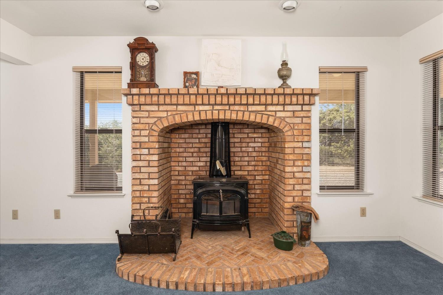 3668 Homestead Rd, Mariposa, CA 95338