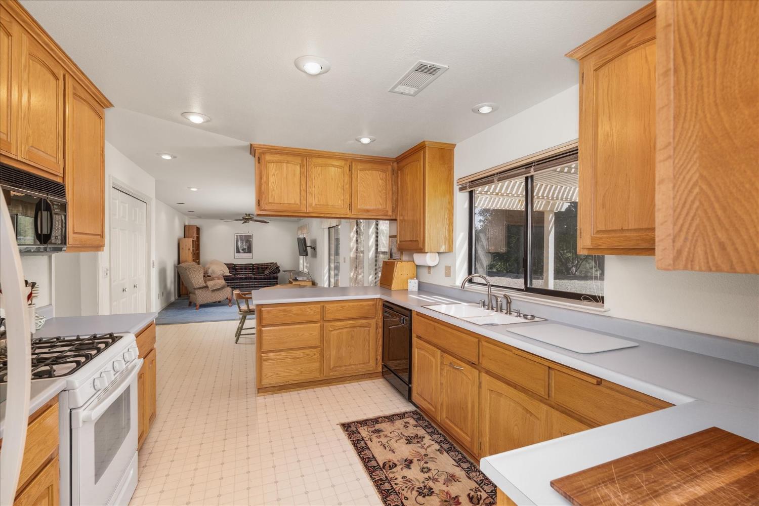 3668 Homestead Rd, Mariposa, CA 95338