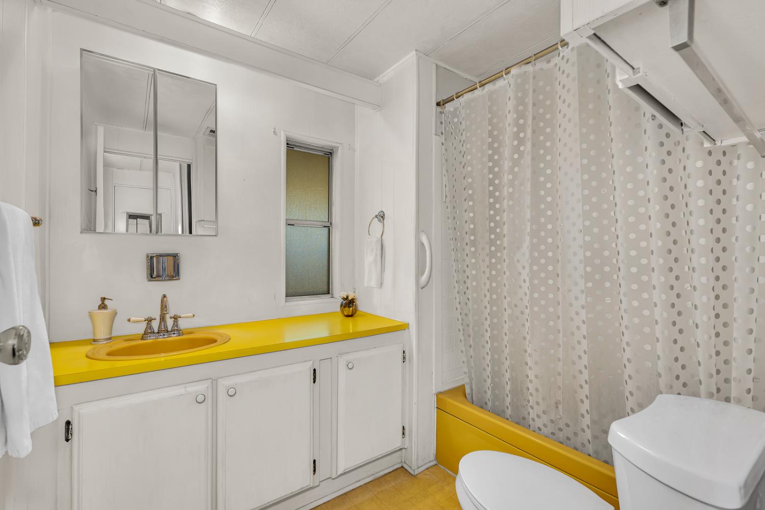 221 W Herndon Ave #59, Fresno, CA 93650