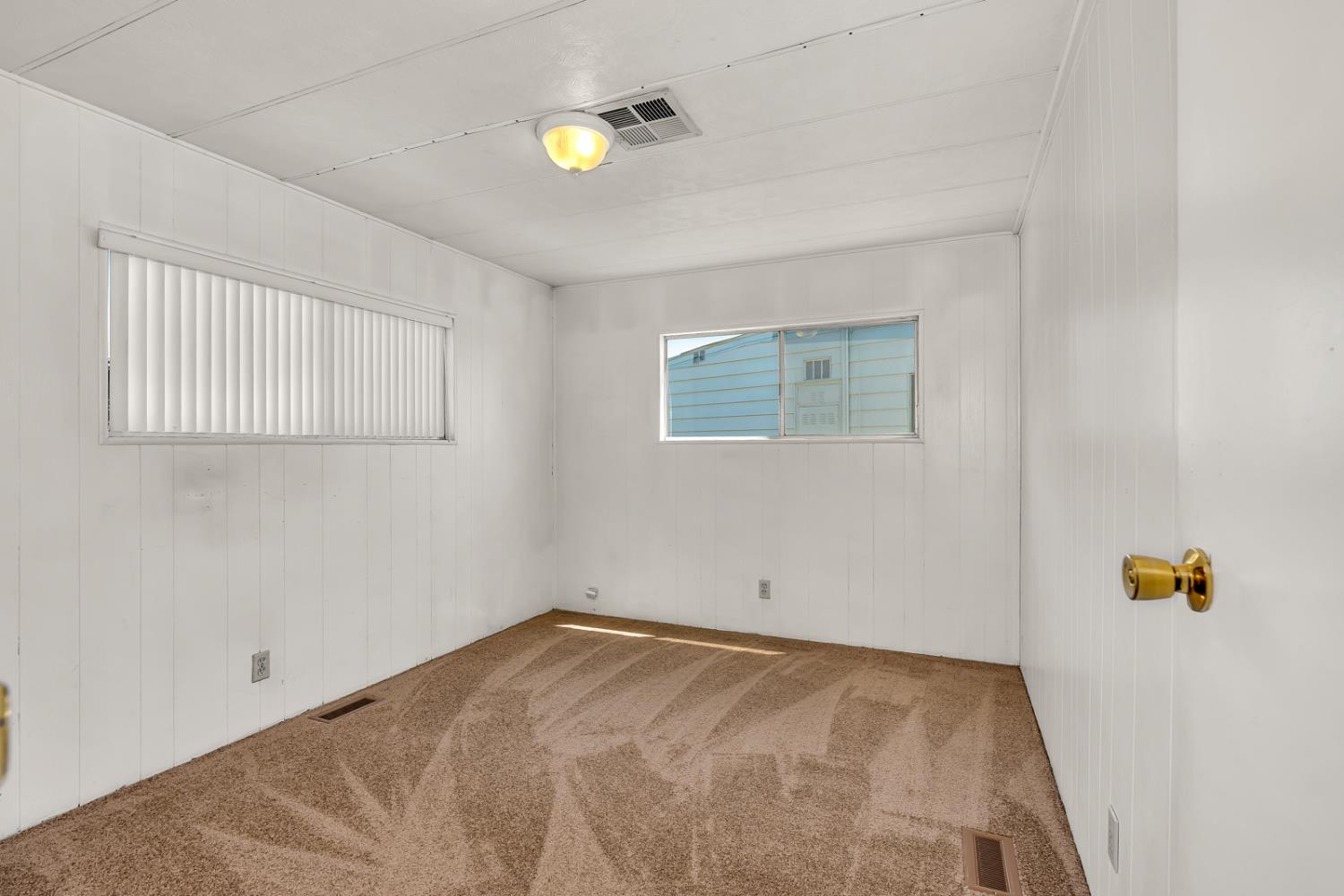 221 W Herndon Ave #59, Fresno, CA 93650