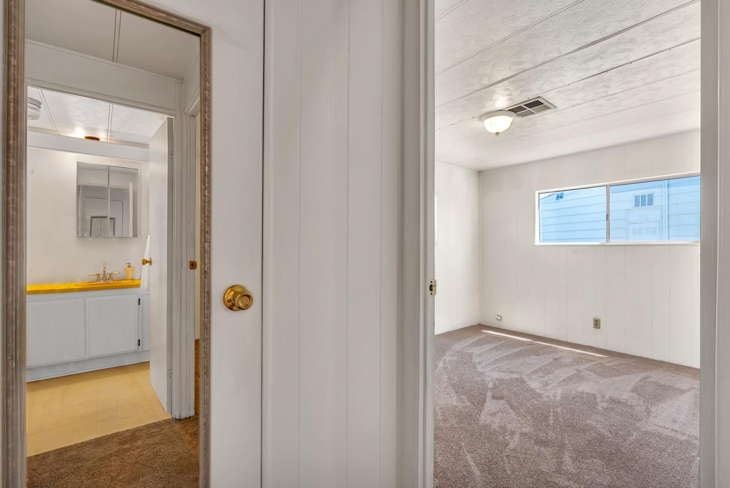 221 W Herndon Ave #59, Fresno, CA 93650