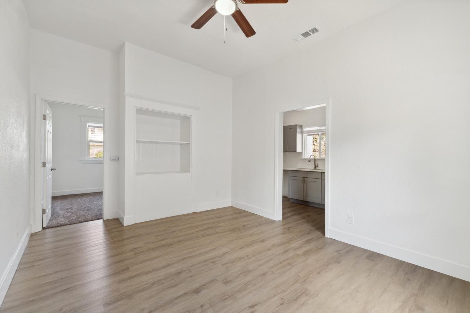 630 N Roosevelt Ave, Fresno, CA 93728