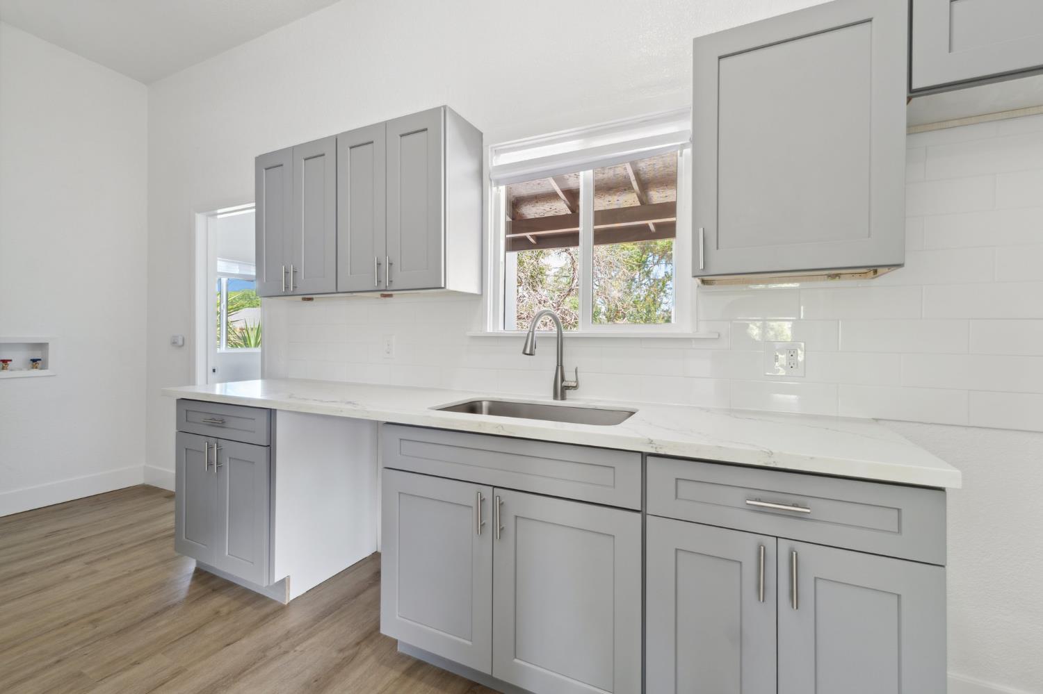 630 N Roosevelt Ave, Fresno, CA 93728