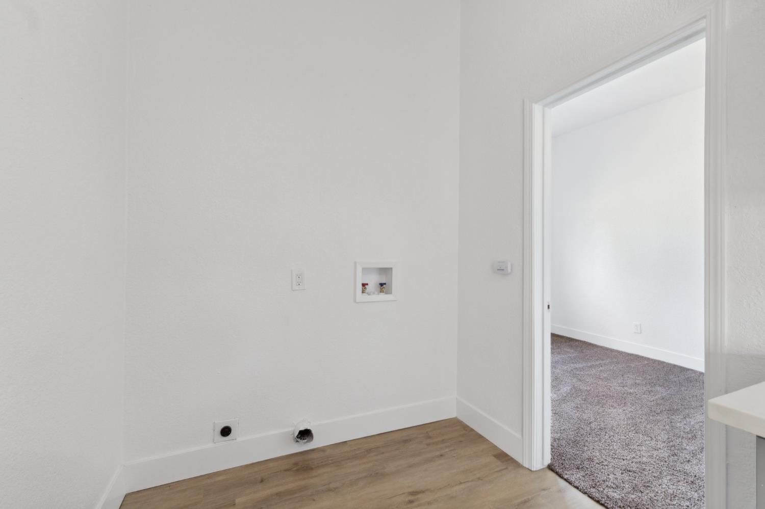 630 N Roosevelt Ave, Fresno, CA 93728