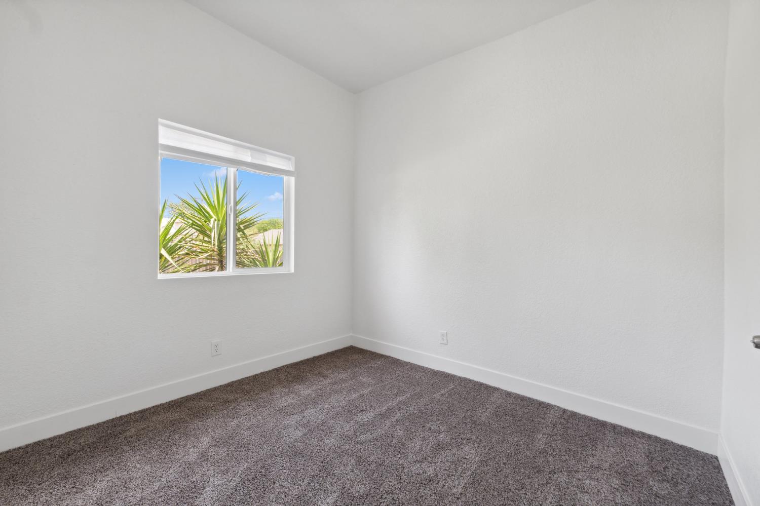 630 N Roosevelt Ave, Fresno, CA 93728