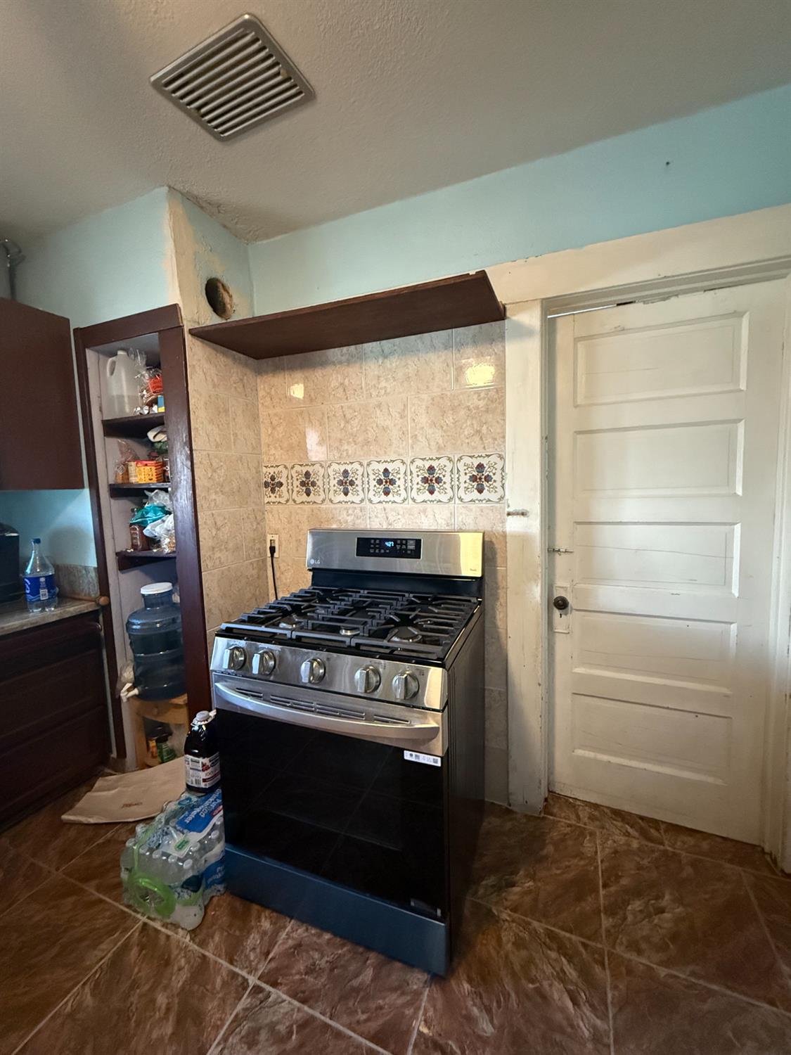 1128 Kern St, Fresno, CA 93706