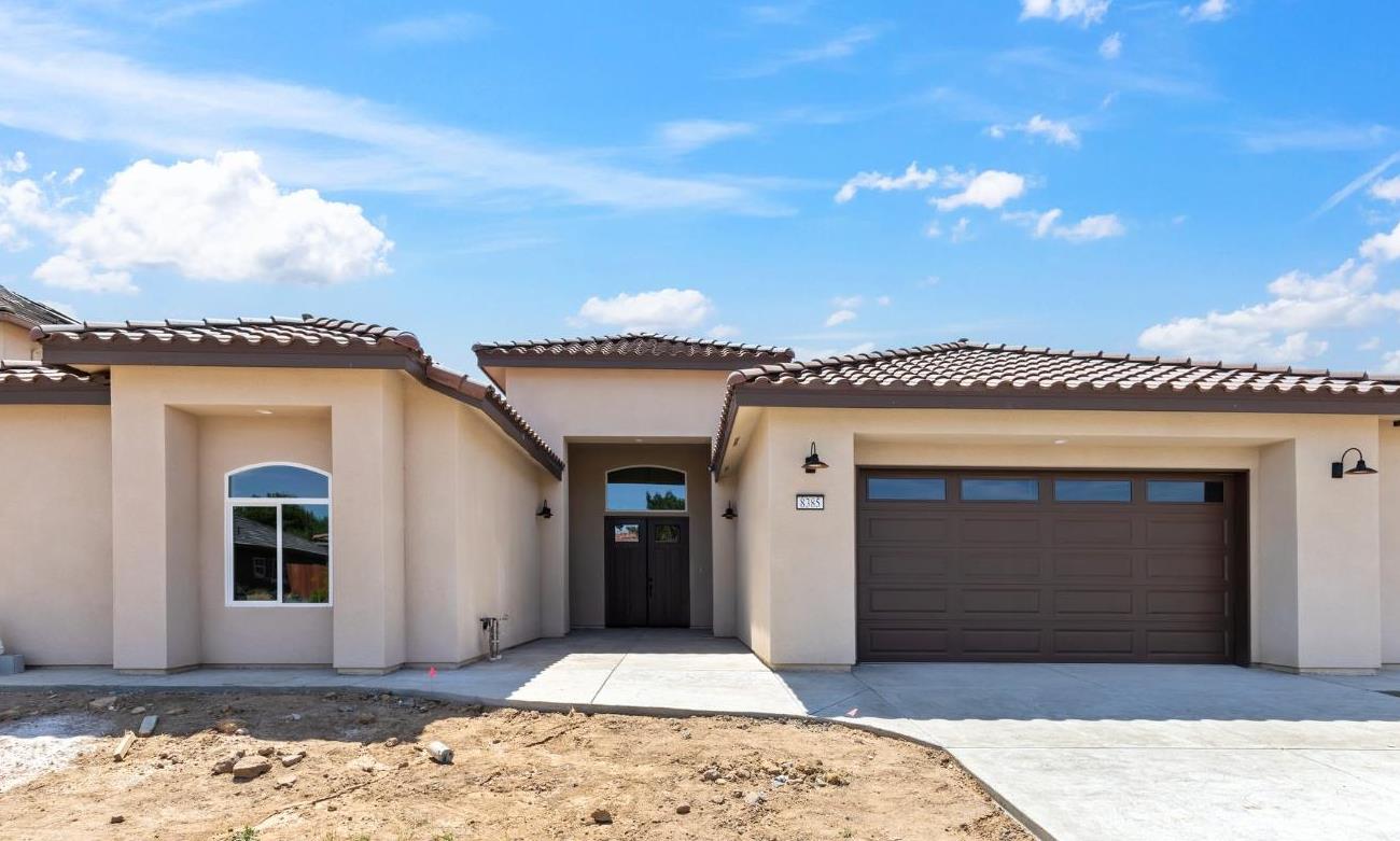 8385 Lake Shore Dr, Chowchilla, CA 93610
