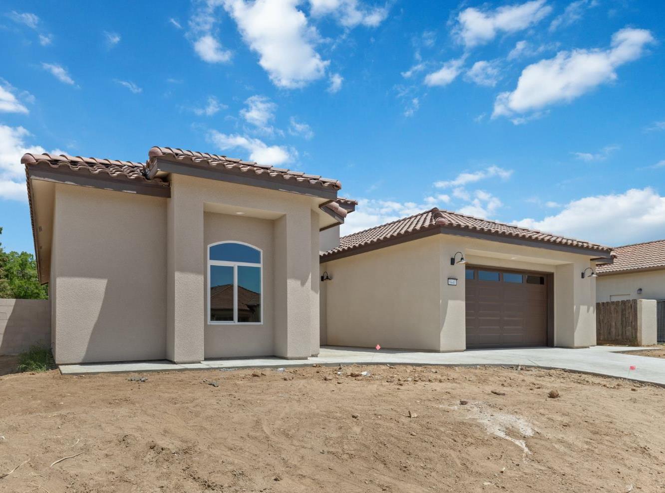 8440 Lake Shore Dr, Chowchilla, CA 93610