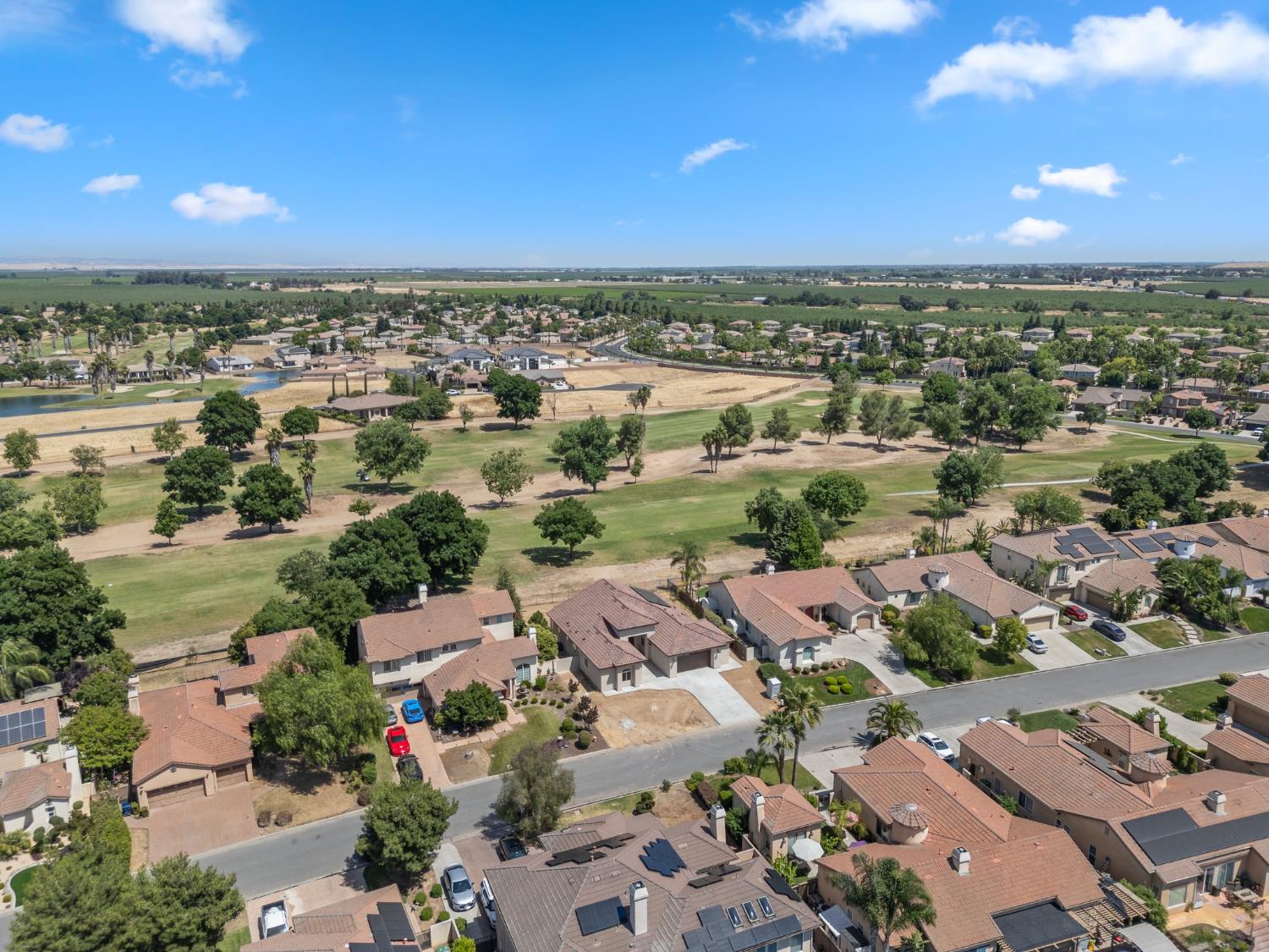 8440 Lake Shore Dr, Chowchilla, CA 93610