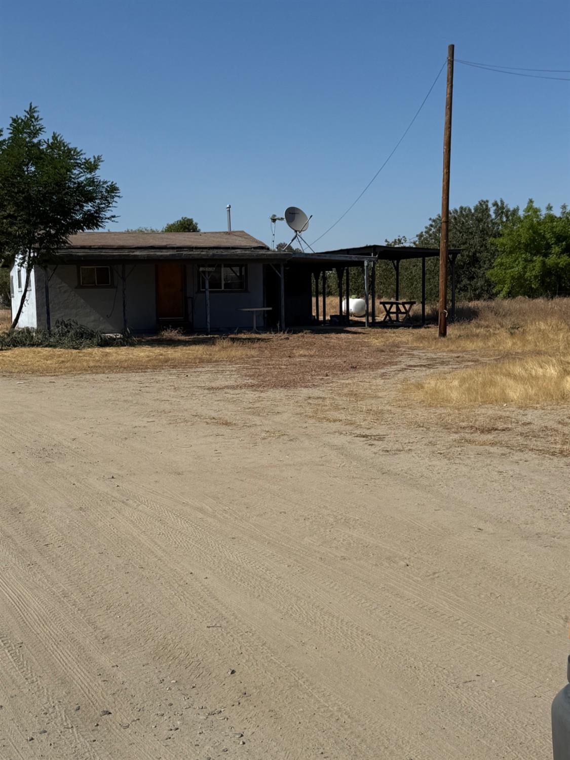12326 E Dinuba Ave, Selma, CA 96662