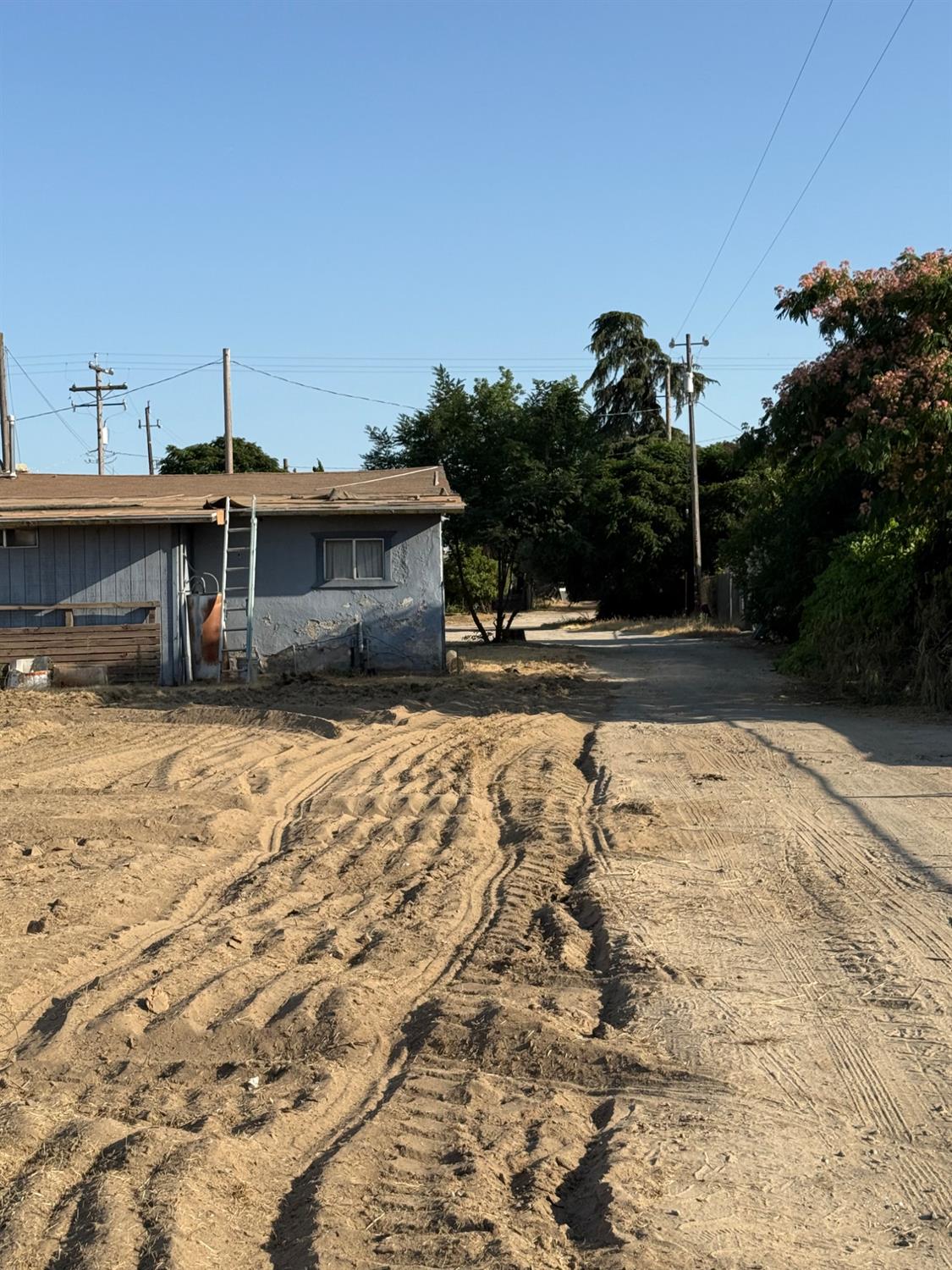 12326 E Dinuba Ave, Selma, CA 96662