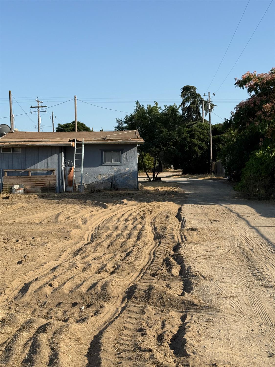 12326 E Dinuba Ave, Selma, CA 96662