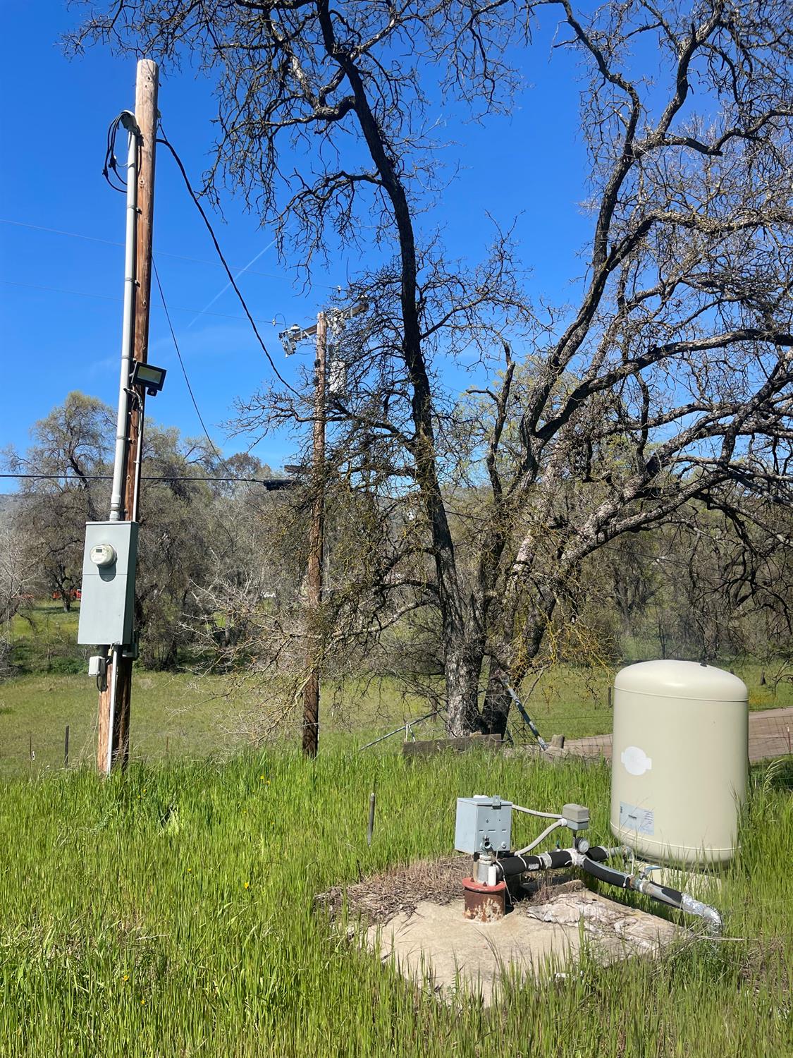 37575 Shadybrook Ln, Yokuts Valley, CA 93675