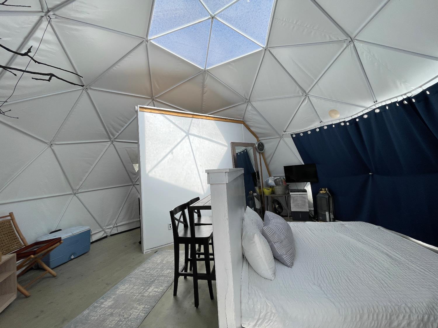 37575 Shadybrook Ln, Yokuts Valley, CA 93675