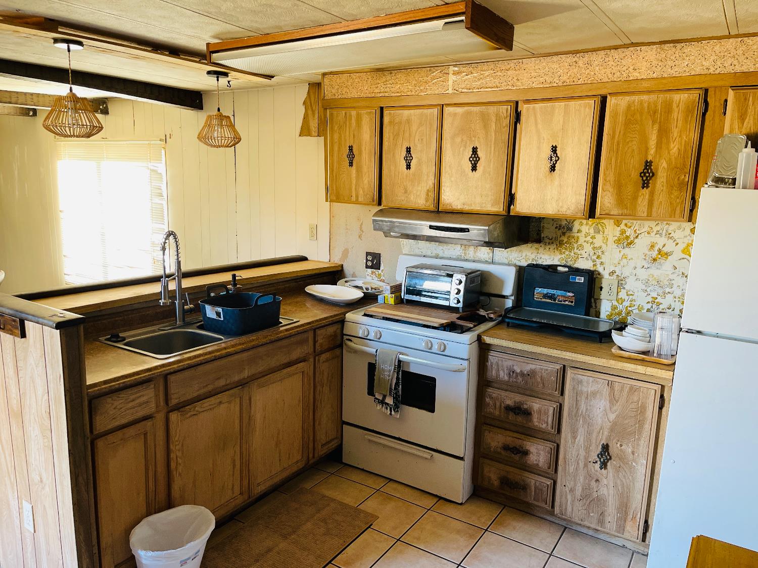 37575 Shadybrook Ln, Yokuts Valley, CA 93675