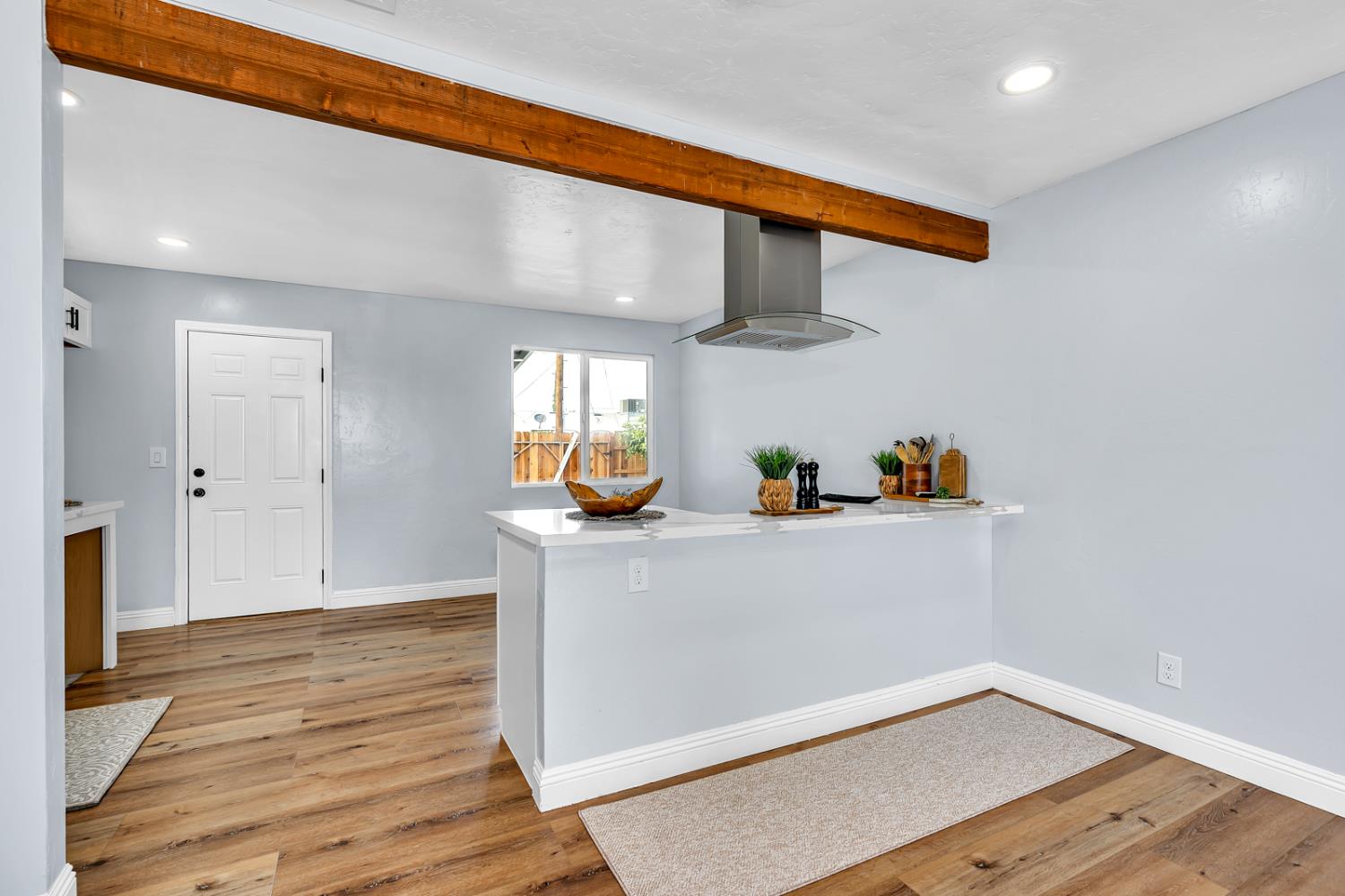 2719 E Norwich Ave, Fresno, CA 93726