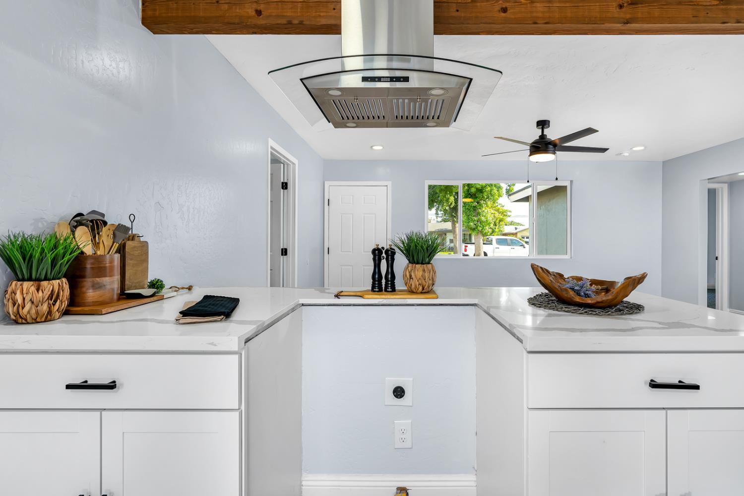 2719 E Norwich Ave, Fresno, CA 93726