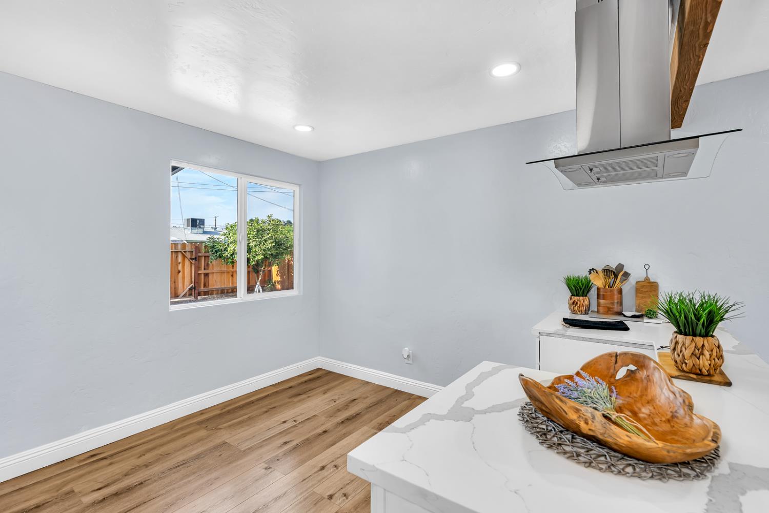 2719 E Norwich Ave, Fresno, CA 93726