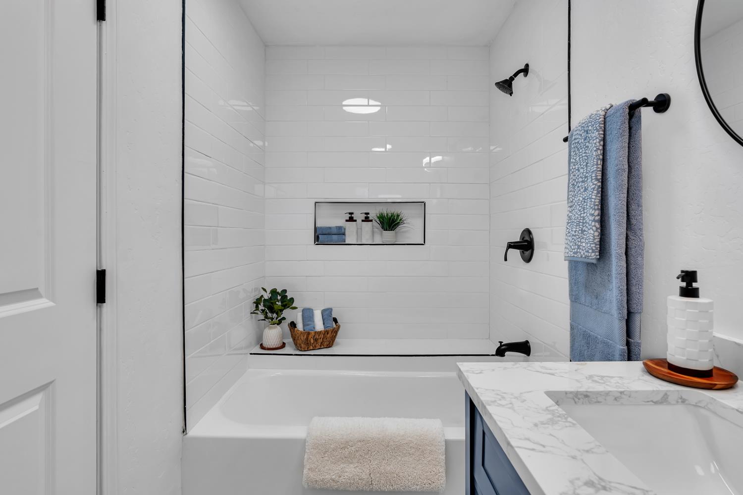 2719 E Norwich Ave, Fresno, CA 93726