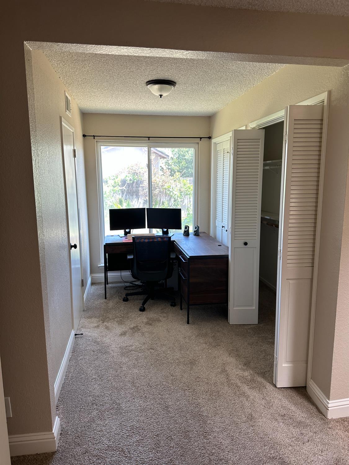 6284 N Del Mar Ave, Fresno, CA 93704