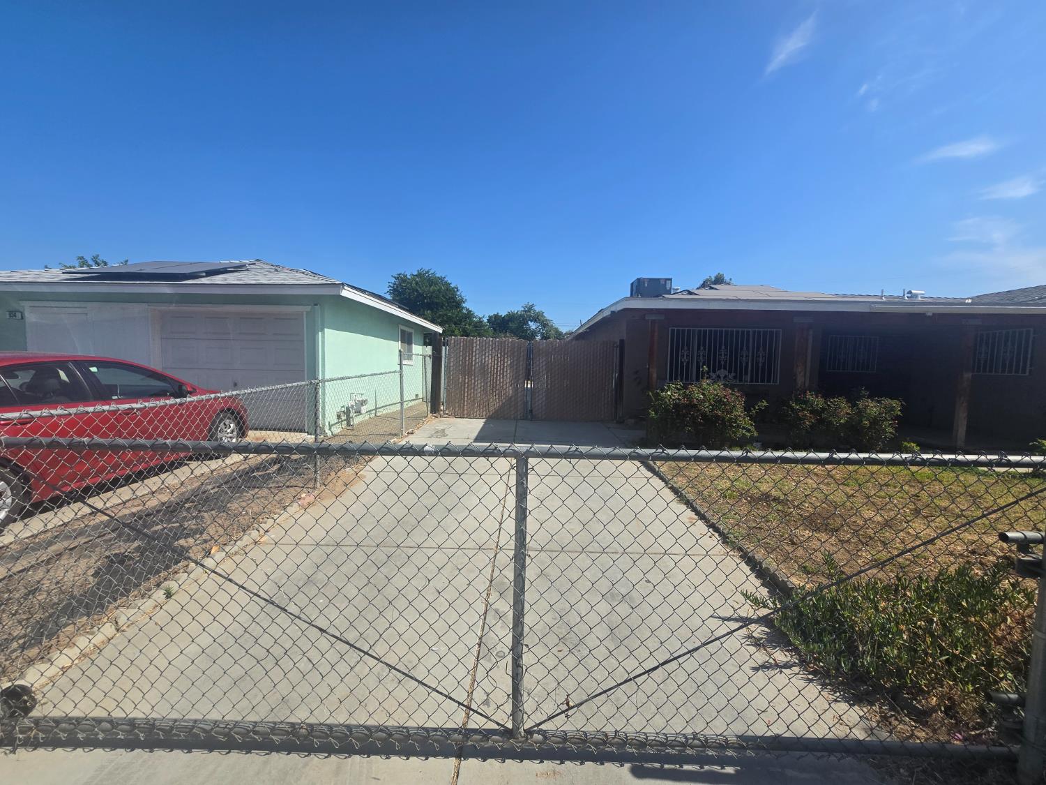 924 W Myers, Fresno, CA 93706