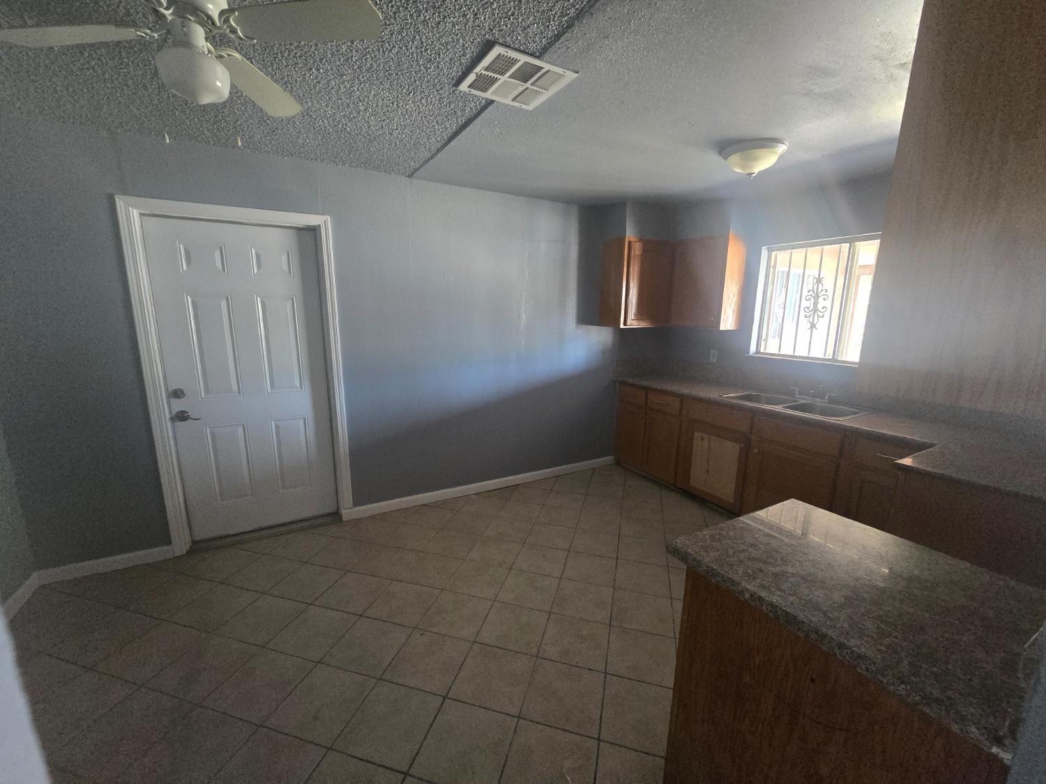 924 W Myers, Fresno, CA 93706